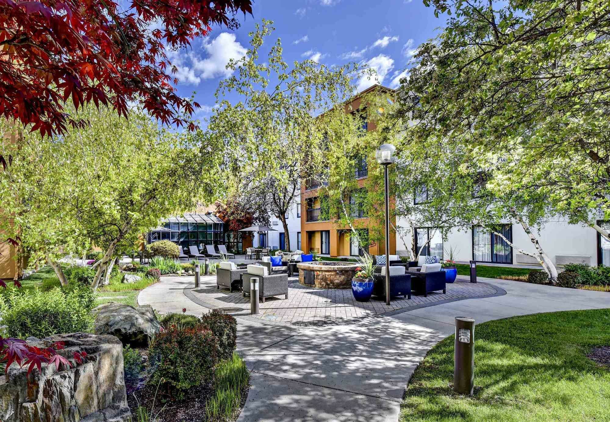 Courtyard Boise Downtown Hotel Exterior photo